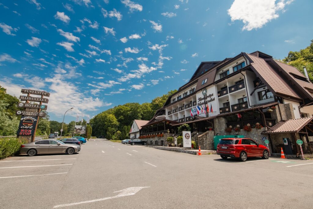 fantanita haiducului cazare hotel sibiu teambuilding transilvania