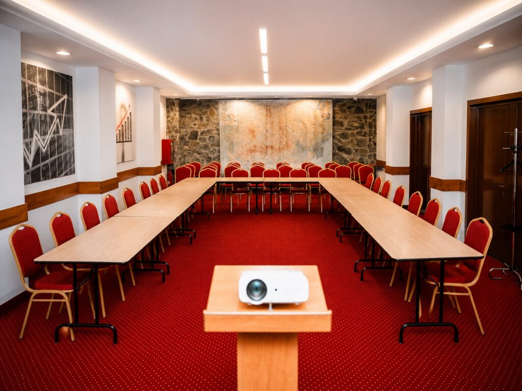 Team Building în Transilvania – 7 Motive să Alegi Fântânița Team Building în Transilvania